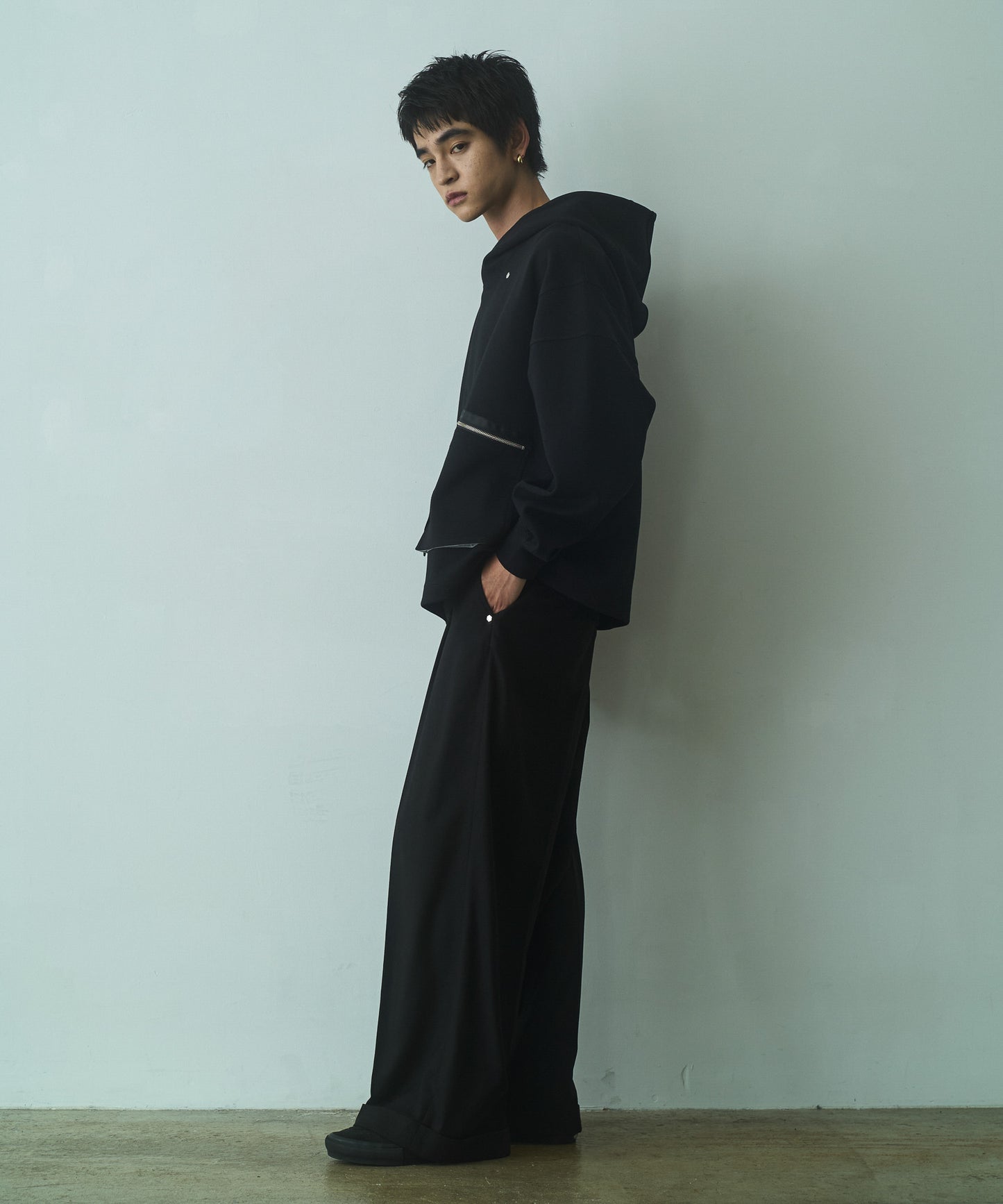 Cross neck cargo parka