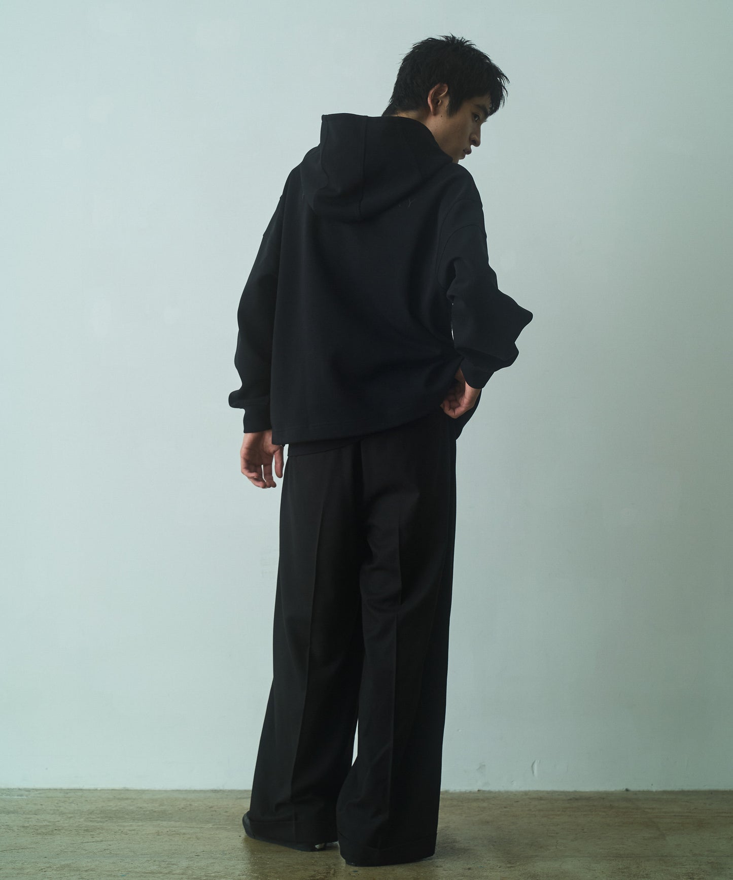 Cross neck cargo parka