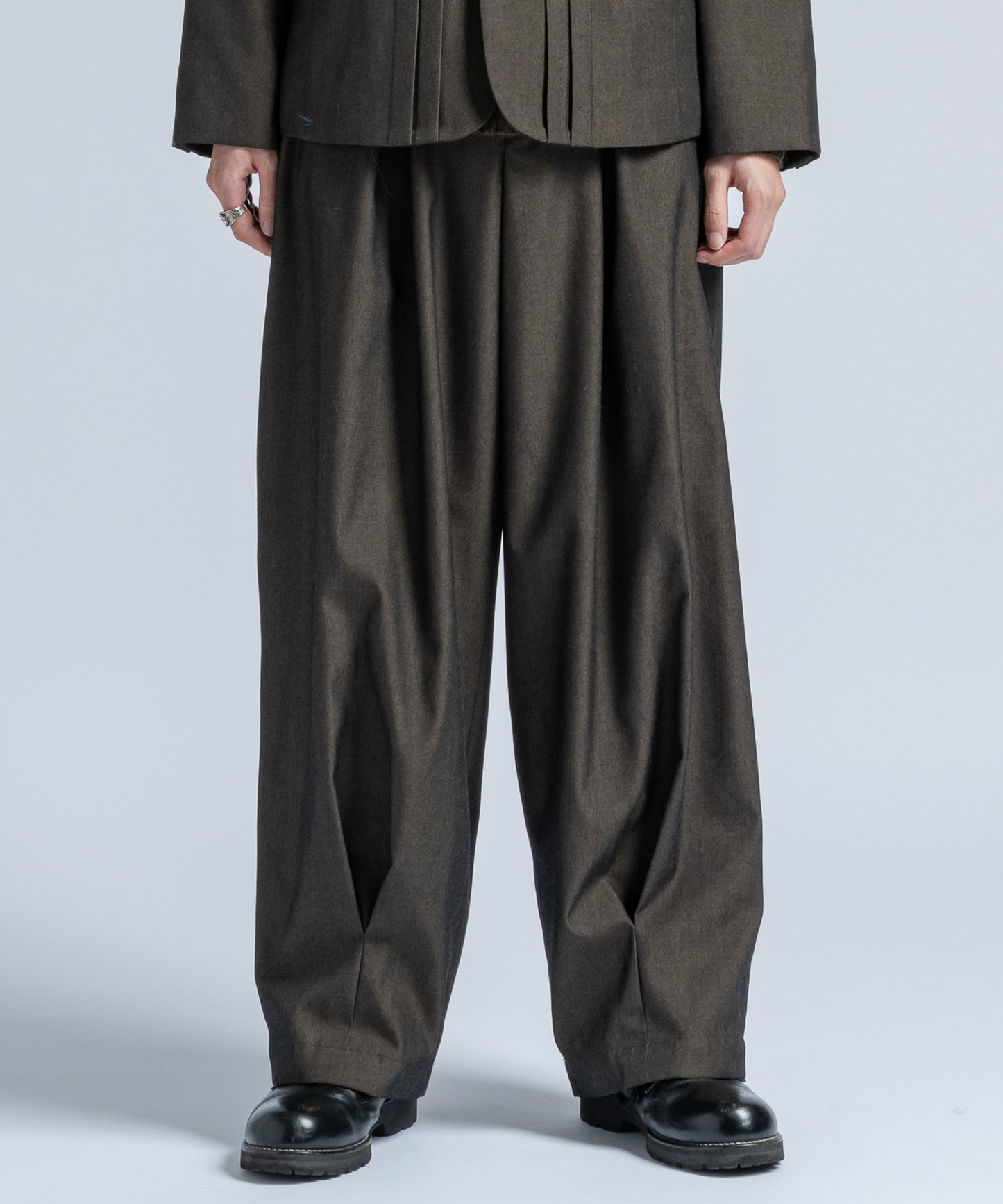 Wool gabardine tapered slacks