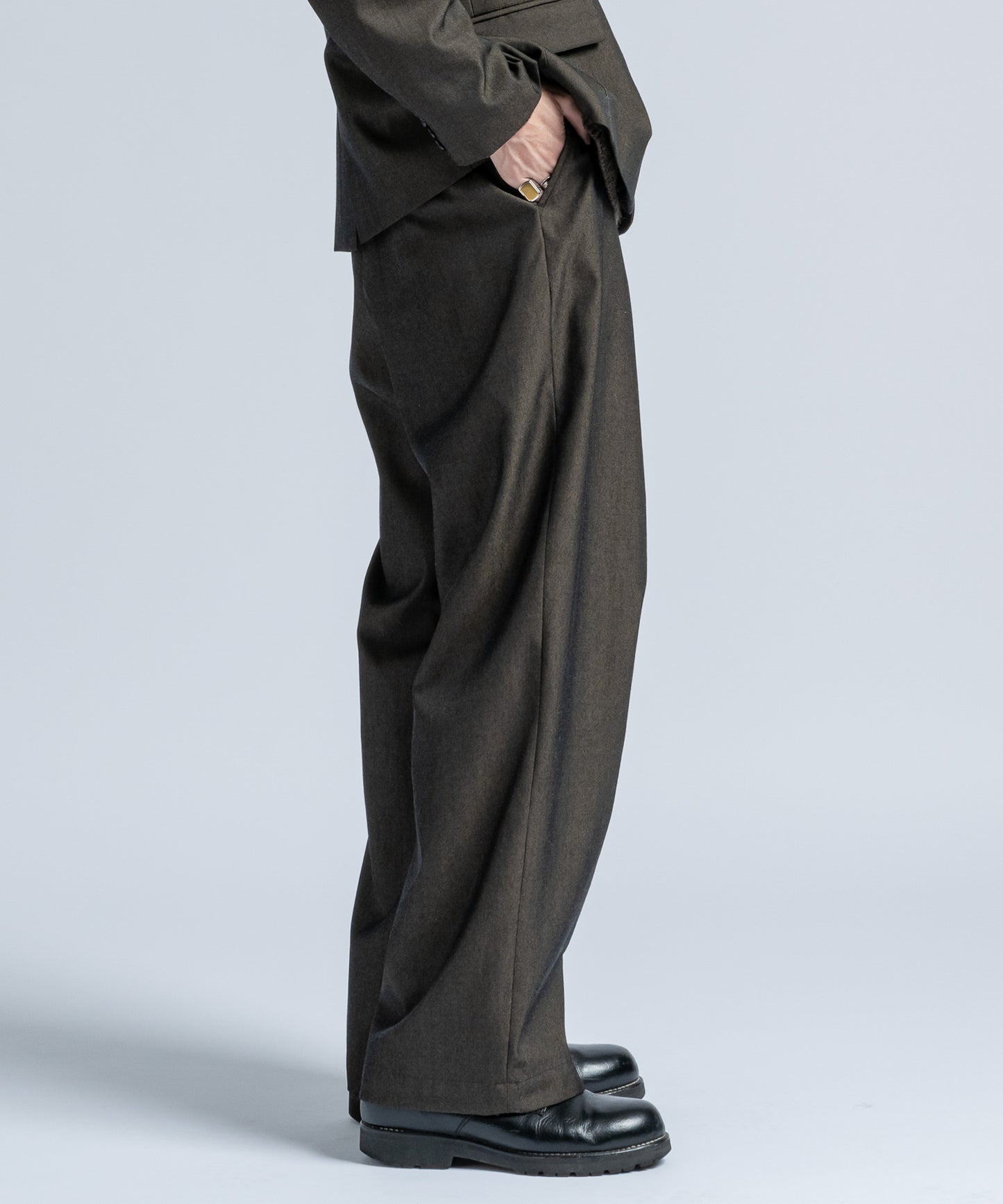 Wool gabardine tapered slacks