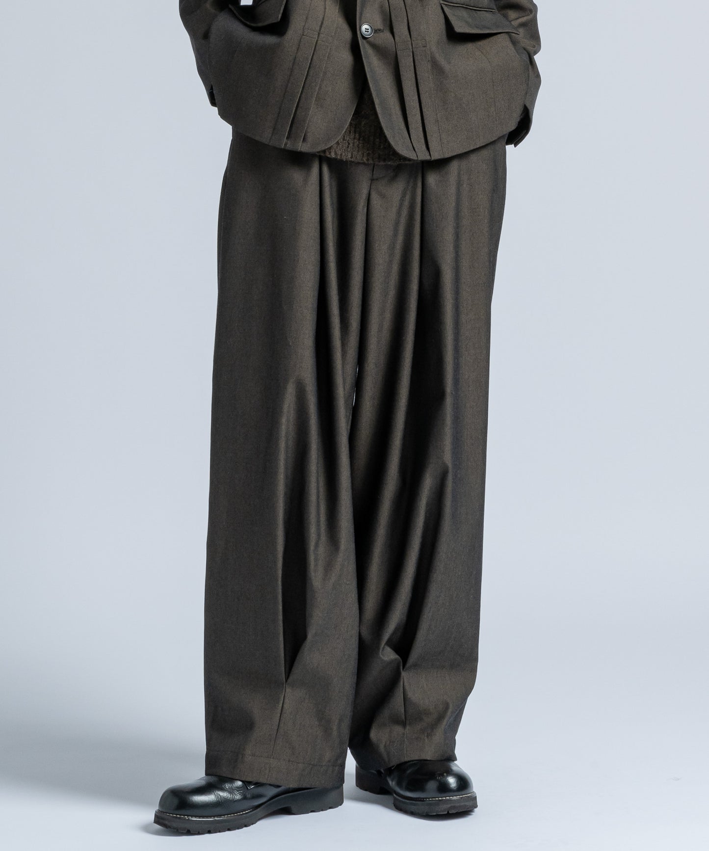 Wool gabardine tapered slacks